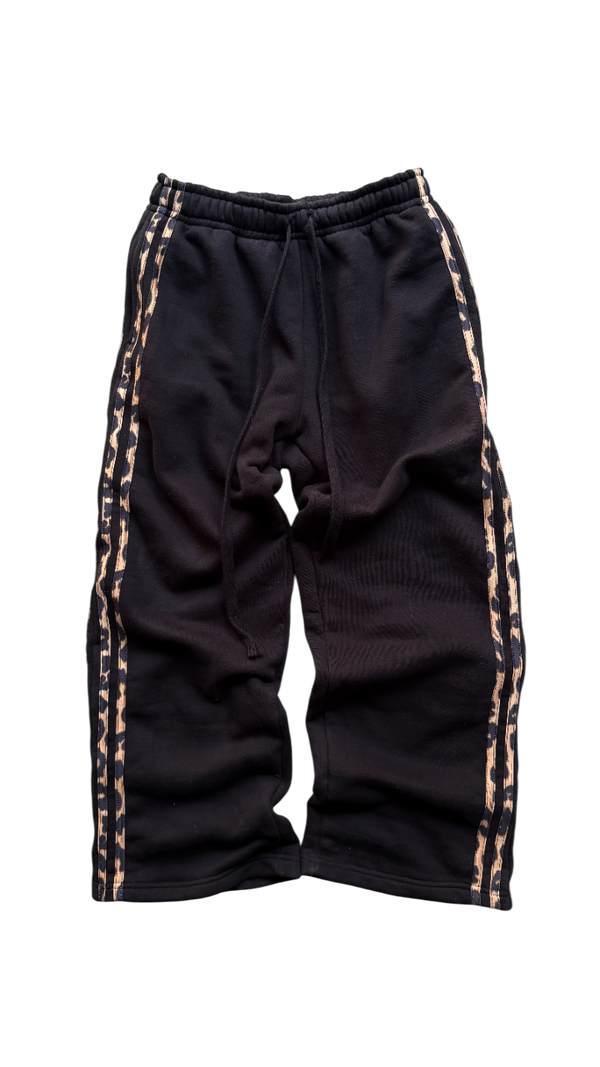 Black Noíre Sweats